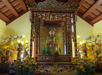 Quan Lớn Đệ Nhị Thượng Ngàn là ai và vai trò trong tín ngưỡng thờ Mẫu Tứ Phủ?